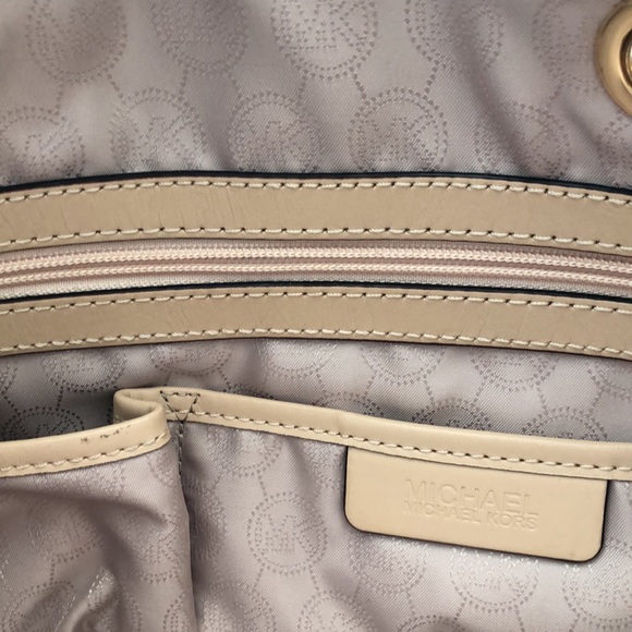Like-new Michael Kors tote bag - Picture 5 of 6